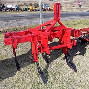 tractor ripper