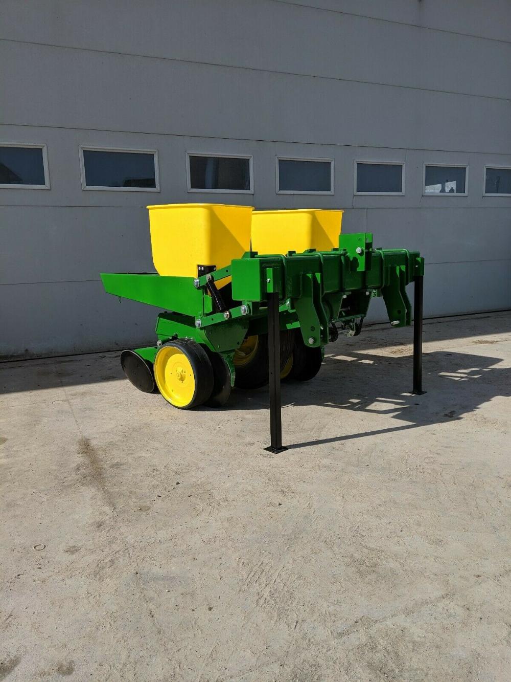 John Deere 7000 Planter